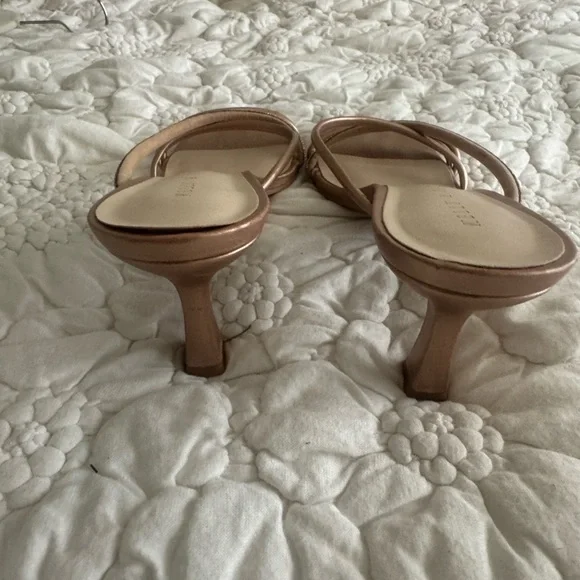 Kelly & Katie Metallic Rose Gold Strappy Slide Heels - Picture 4 of 6